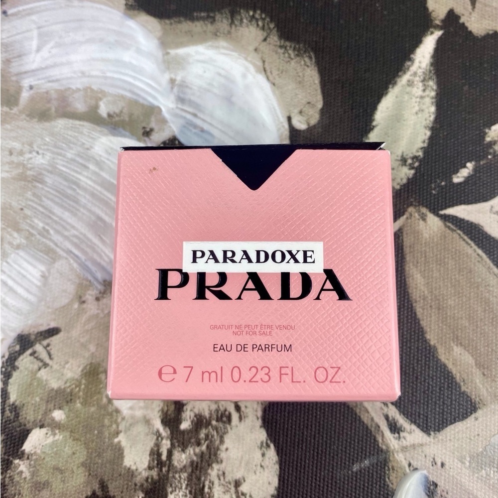 NIB PRADA Paradoxe Mini Deluxe Travel Size 0.25 Oz. Size Fragrance. - Picture 6 of 16